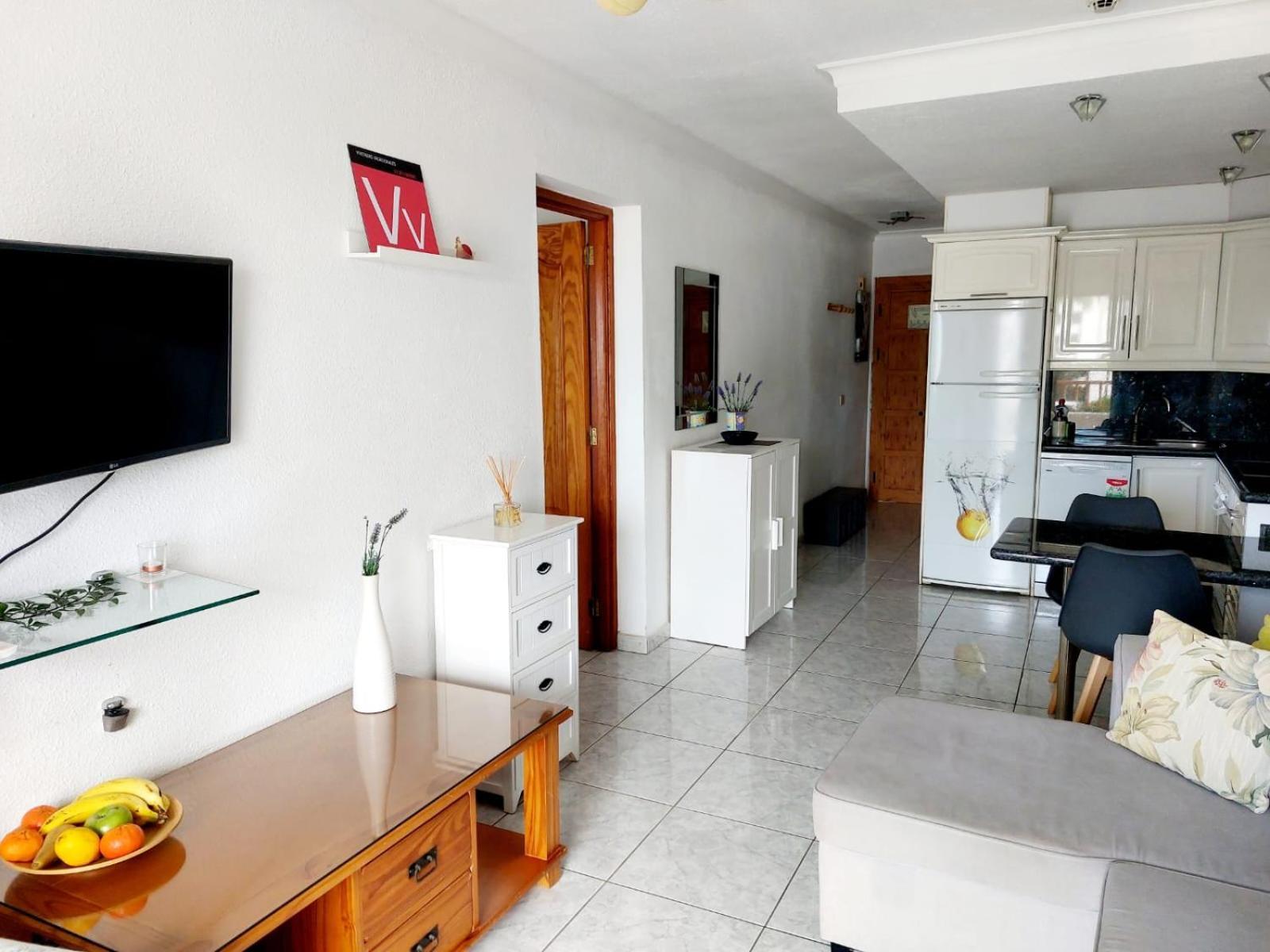 First Line Geranios Ocean View Air Conditioned 50 M From La Pinta Apartment